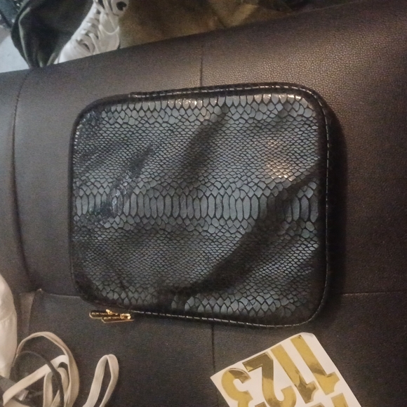 Micheal Kors iPad Mini Case - Picture 3 of 7